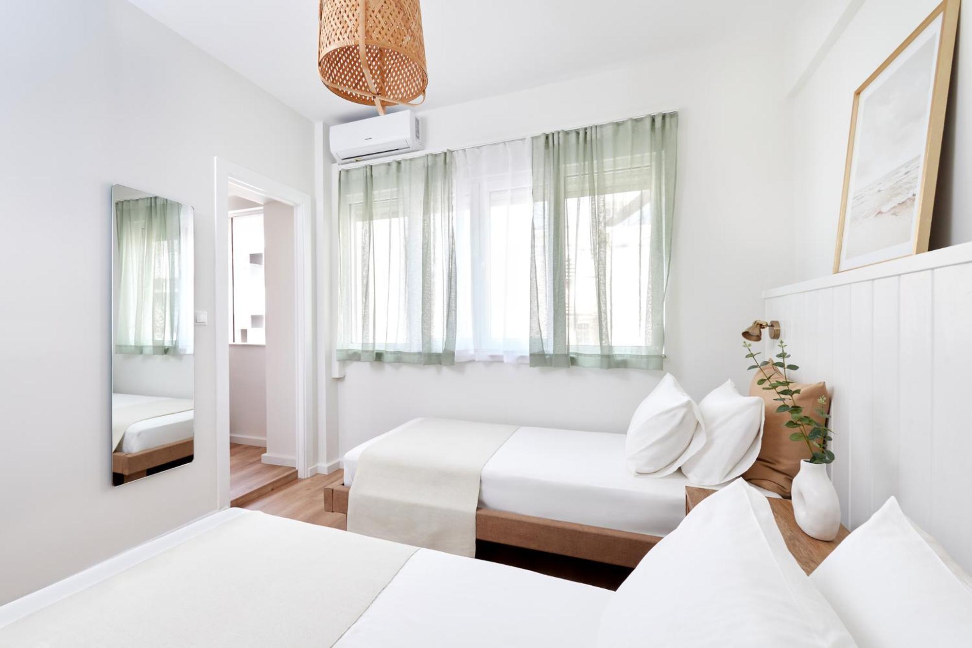 Athens Premium Suites - Sunny 2 Bedroom Suite With Parking Экстерьер фото